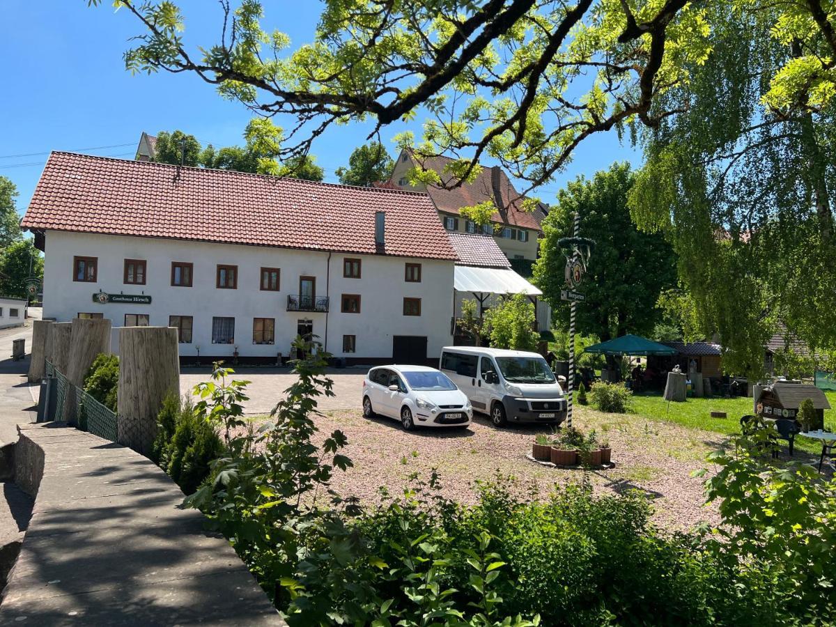 Hotel Hirsch Fluorn-Winzeln Buitenkant foto