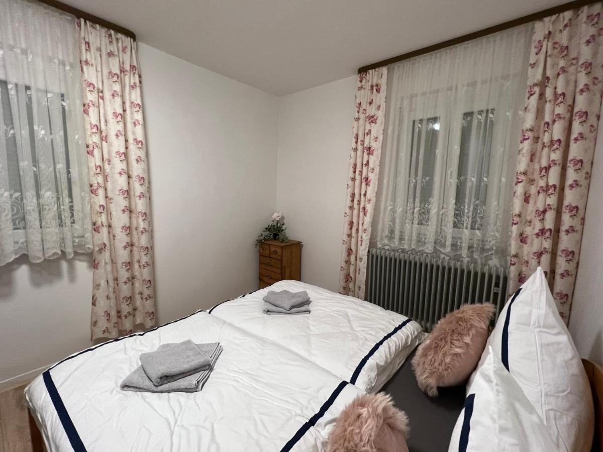 Hotel Hirsch Fluorn-Winzeln Buitenkant foto