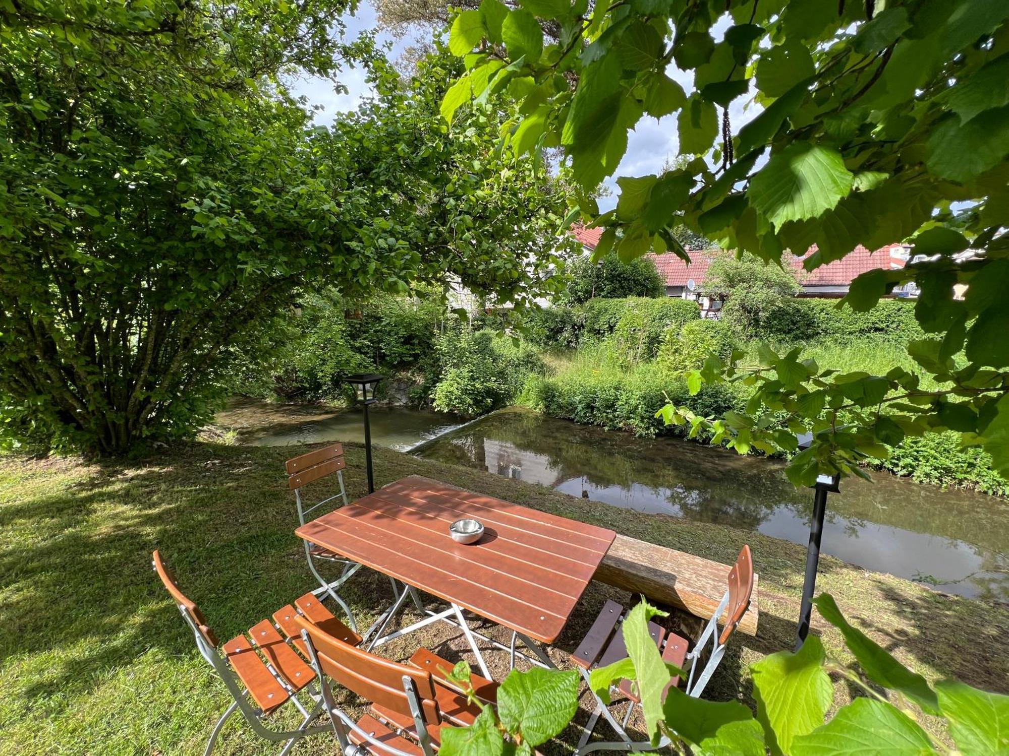 Hotel Hirsch Fluorn-Winzeln Buitenkant foto